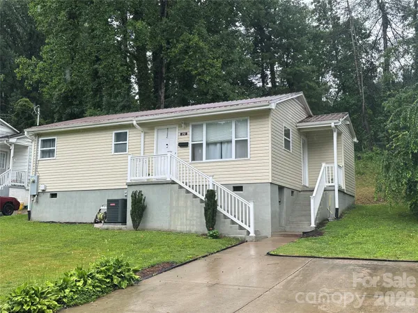 $239,500 | 212 Maple Avenue, Marion, NC 28752