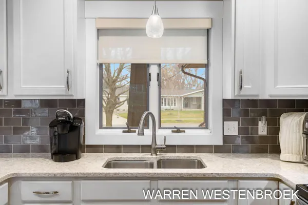 $449,900 | 600 Alice Street, Zeeland, MI 49464