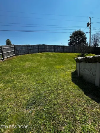 $300,000 | 169 Oxford Circle, Harrogate, TN 37752