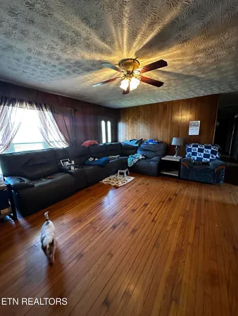$300,000 | 169 Oxford Circle, Harrogate, TN 37752