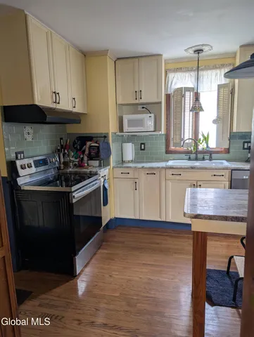 $199,900 | 20 Easterly Street, Gloversville, NY 12078