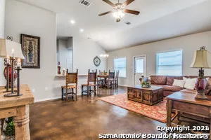 $1,350 | 1111 Renee Way, Seguin, TX 78155