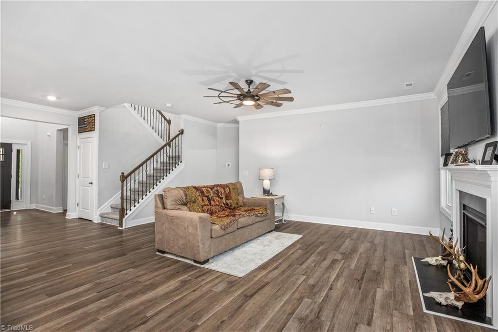 1345 Farmington Road Mocksville, NC 27028 - Photo 19 of 48 Living Room