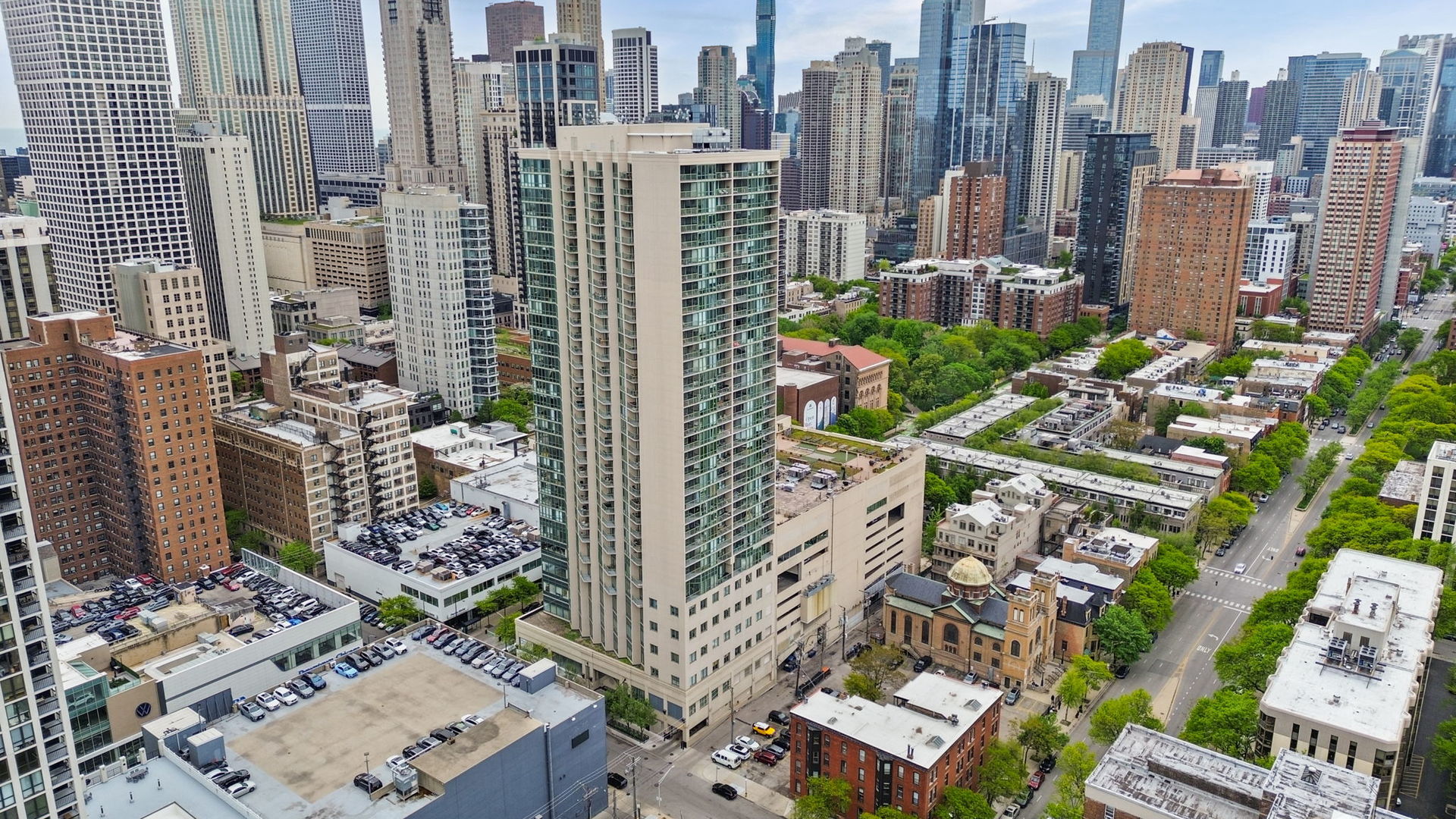 111 West Maple Street, Unit 1807 Chicago, IL 60610 - Photo 30 of 36