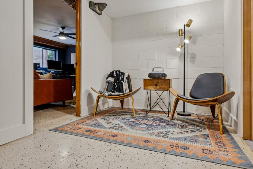 334 Luther Bailey Road Senoia, GA 30276 - Photo 51 of 67 a work room with table and chairs