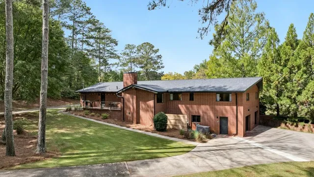 $999,900 | 334 Luther Bailey Road, Senoia, GA 30276
