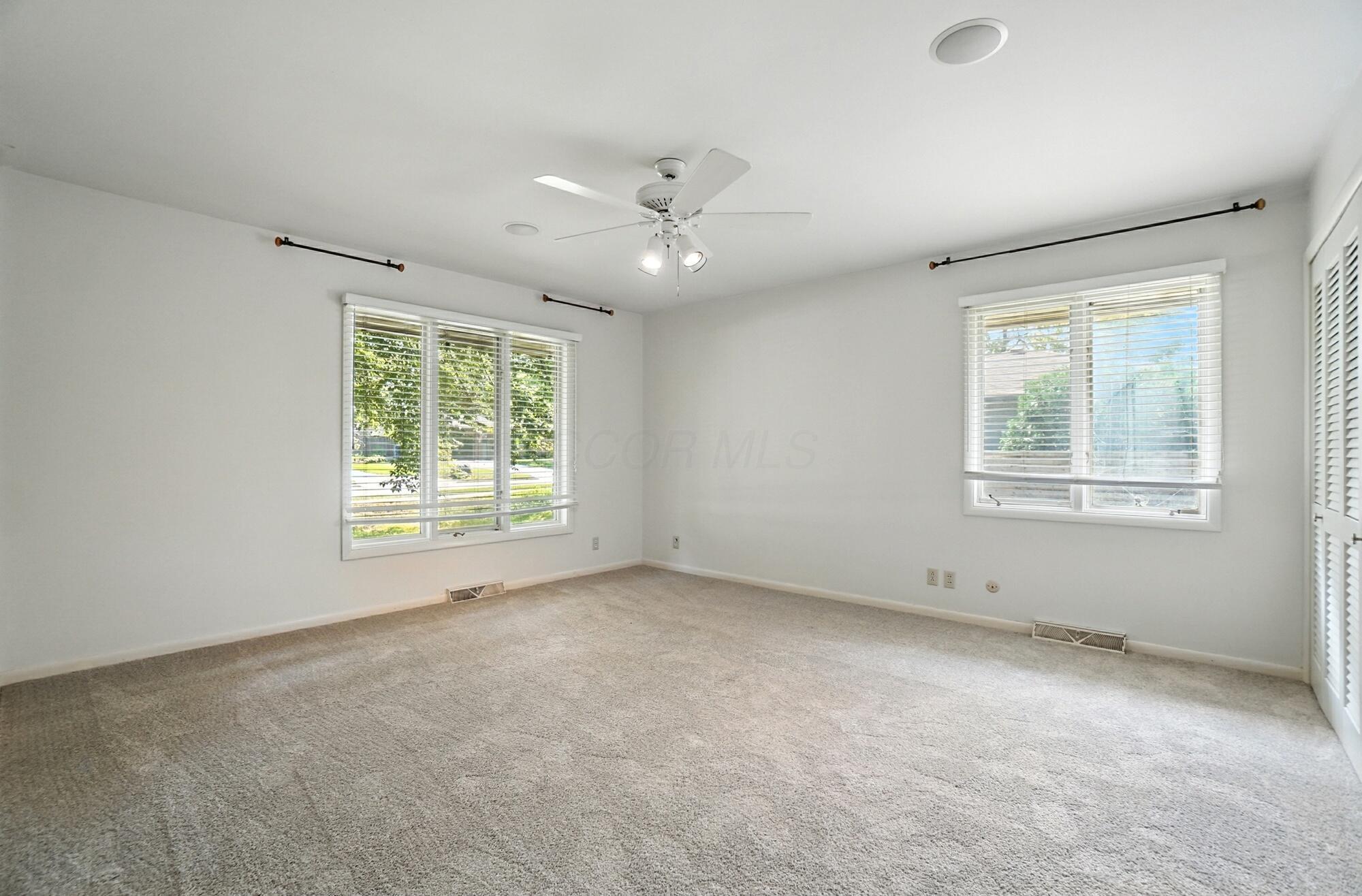 3885 Woodbridge Road Columbus, OH 43220 - Photo 55 of 158 052