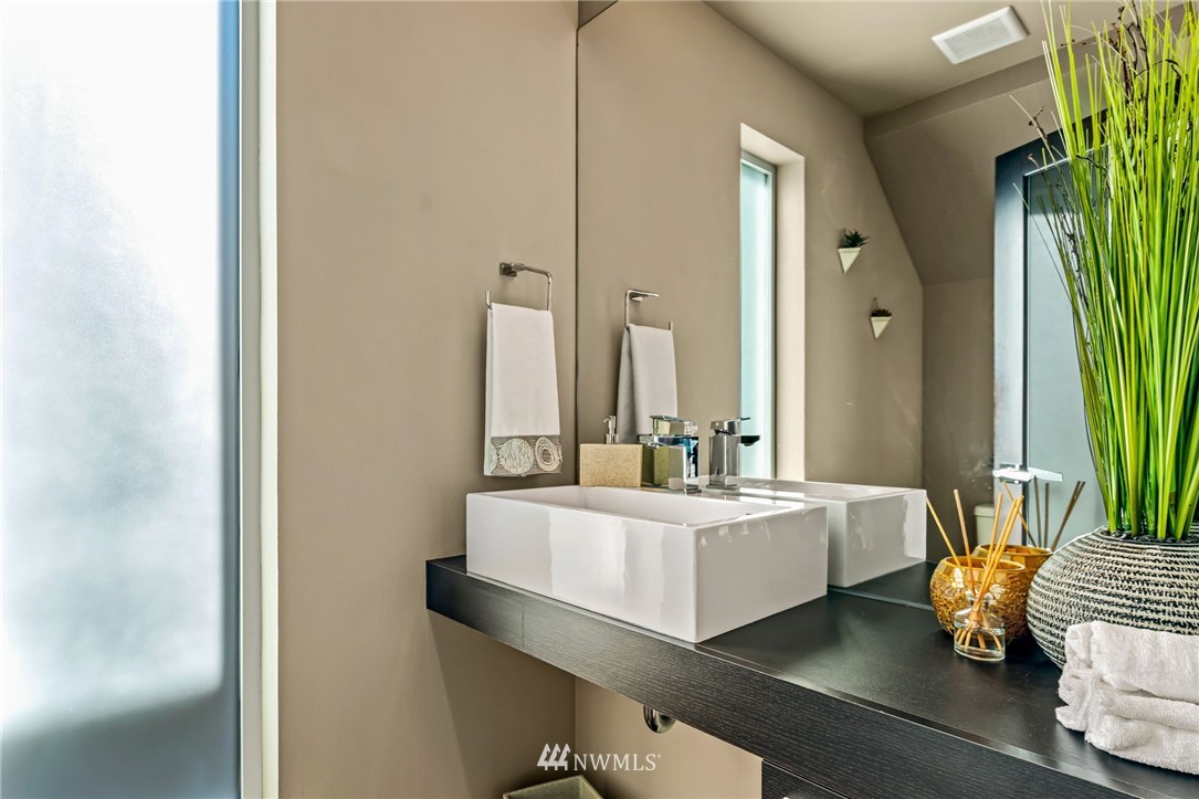 4116 170th Place Southeast Bothell, WA 98012 - Photo 20 of 39 Gallery Image 20