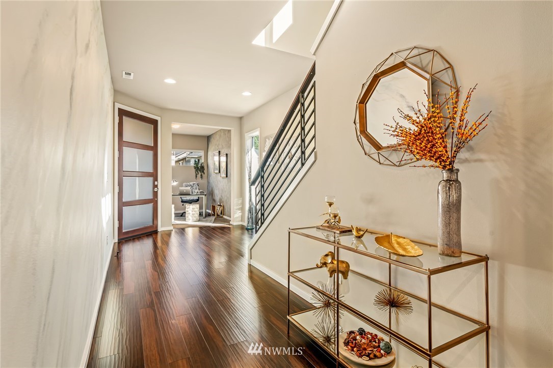 4116 170th Place Southeast Bothell, WA 98012 - Photo 4 of 39 Gallery Image 4