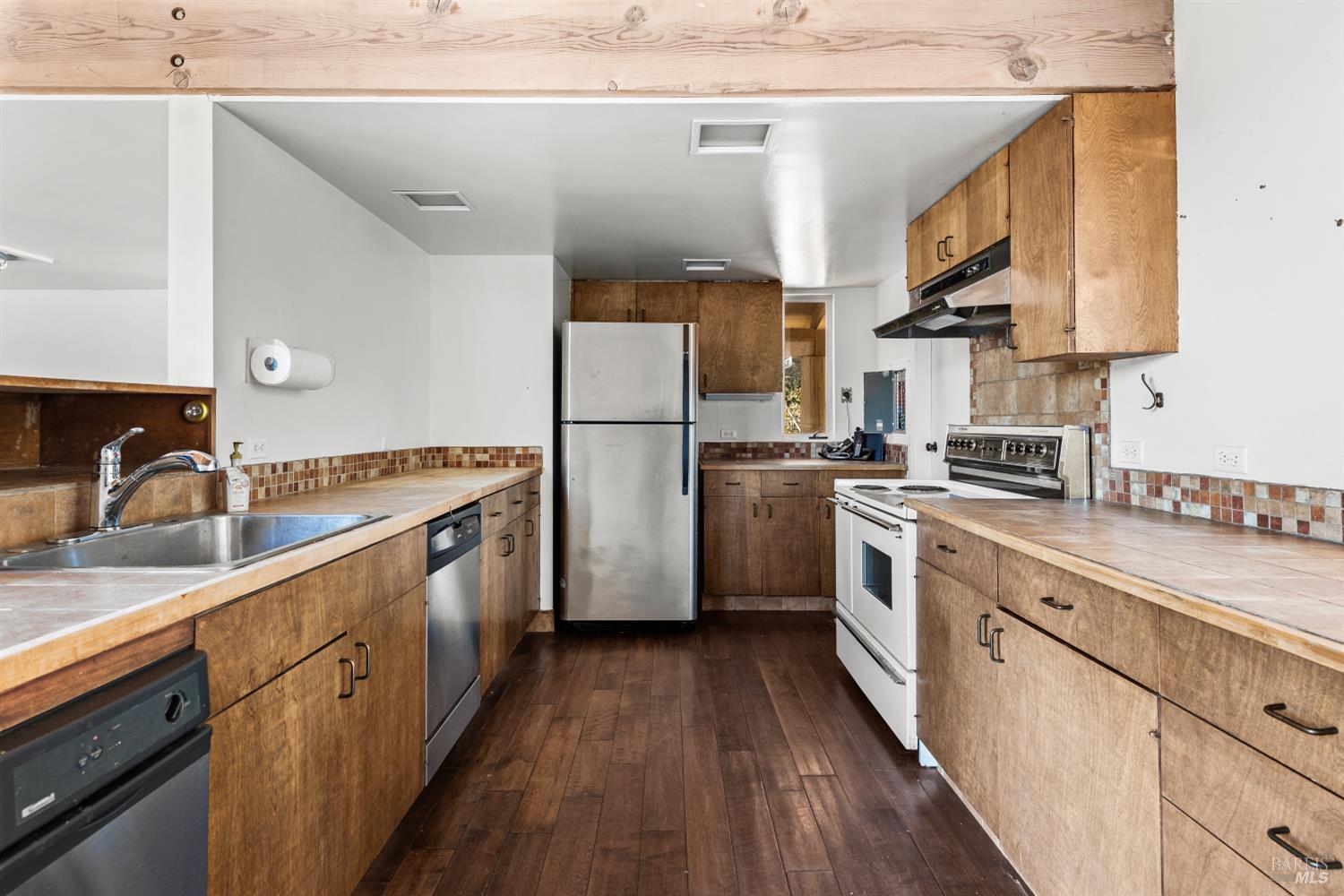 510 Wall Road Napa, CA 94558 - Photo 9 of 24