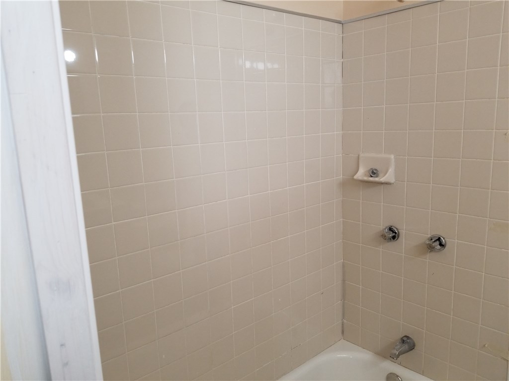 134 Ruggles Street Providence, RI 02908 - Photo 13 of 31 Gallery Image 13