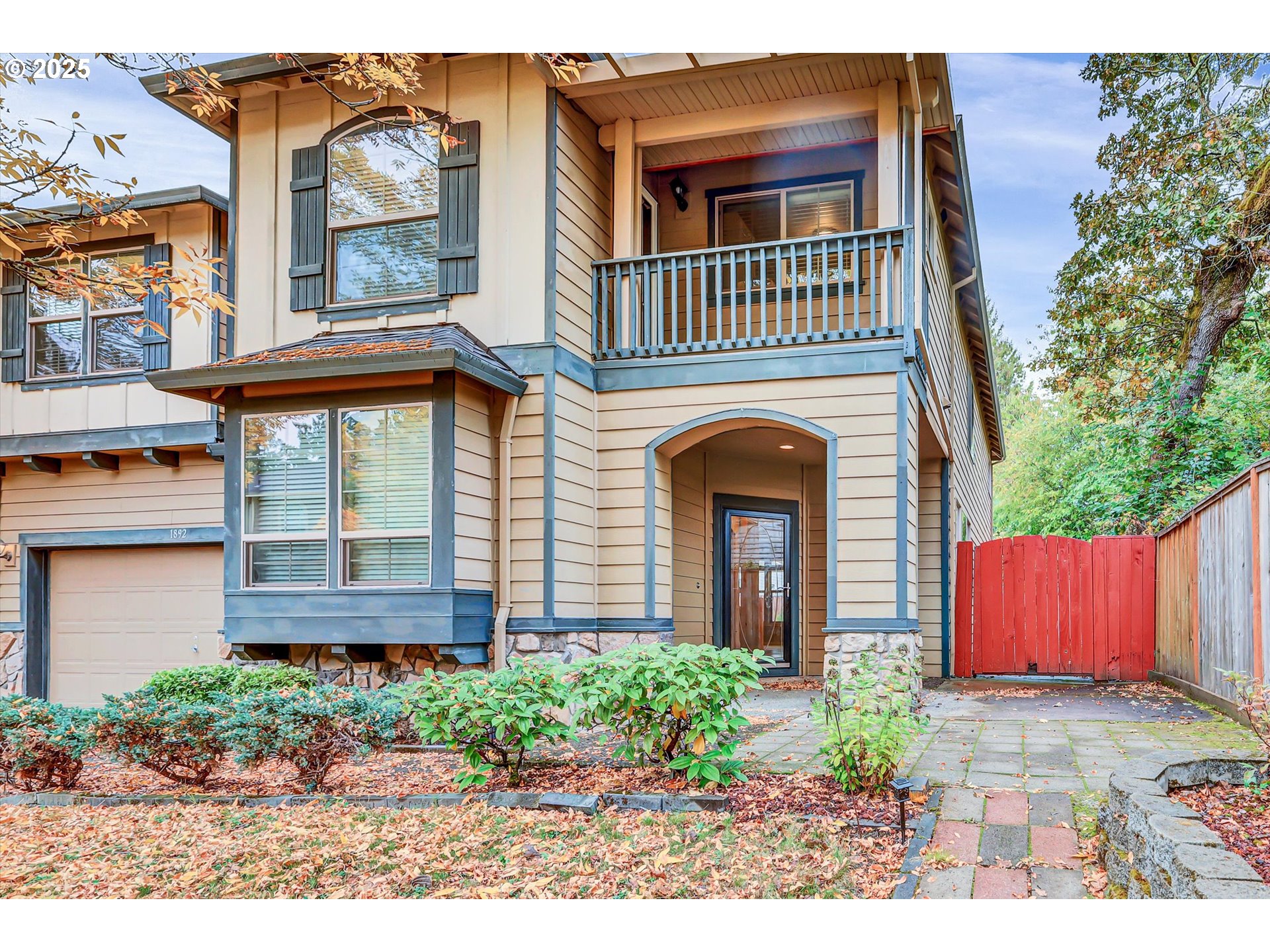 1892 Southwest Willowview Terrace Beaverton, OR 97003 - Photo 3 of 48 front view of a house