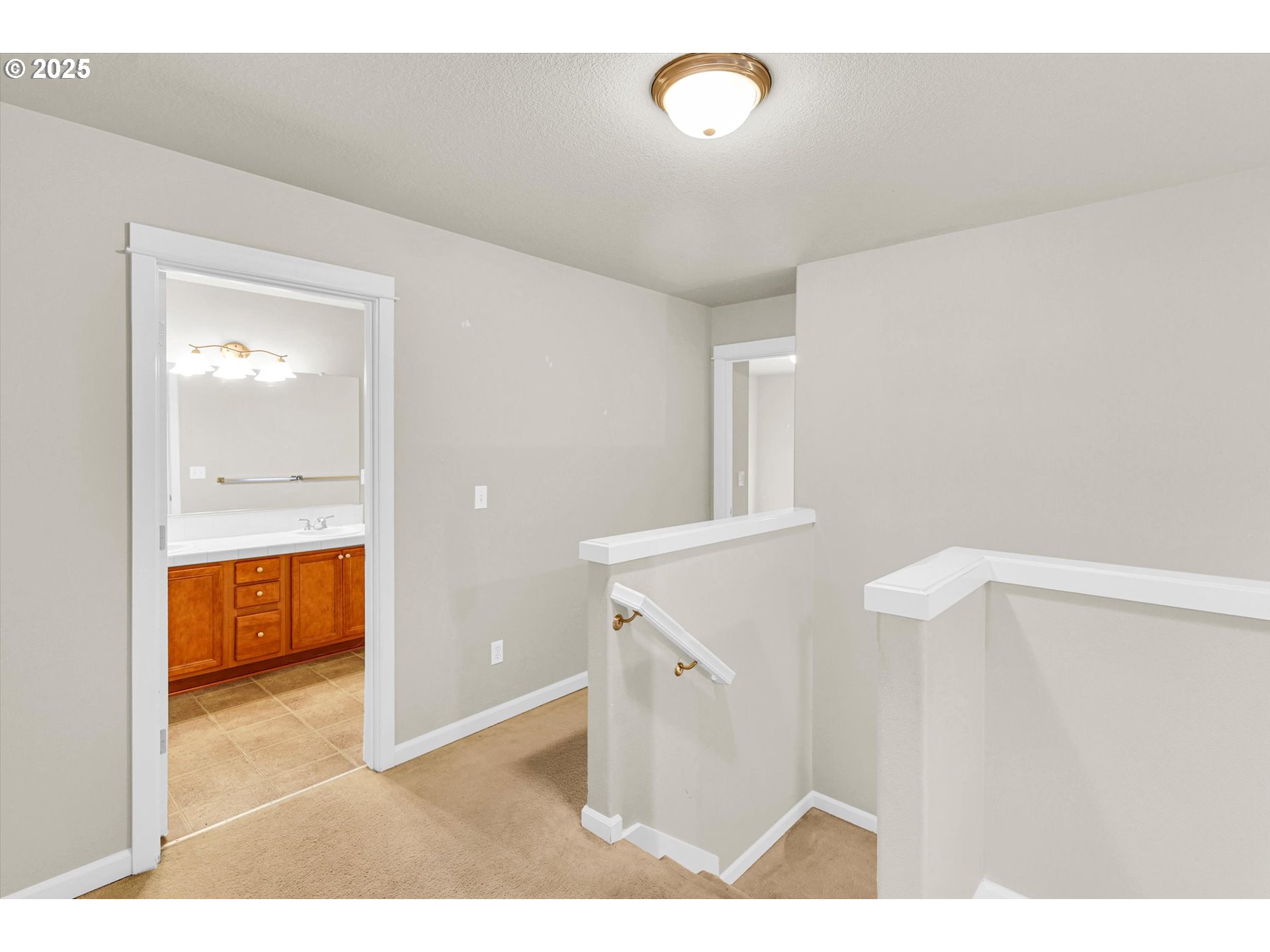 1892 Southwest Willowview Terrace Beaverton, OR 97003 - Photo 45 of 48 a view interior of the house and kitchen area