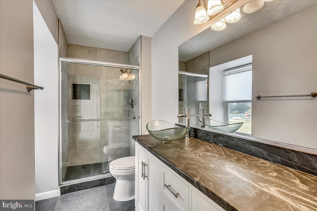 14904 Windmill Terrace Silver Spring, MD 20905 - Photo 36 of 80 Primary Bathroom