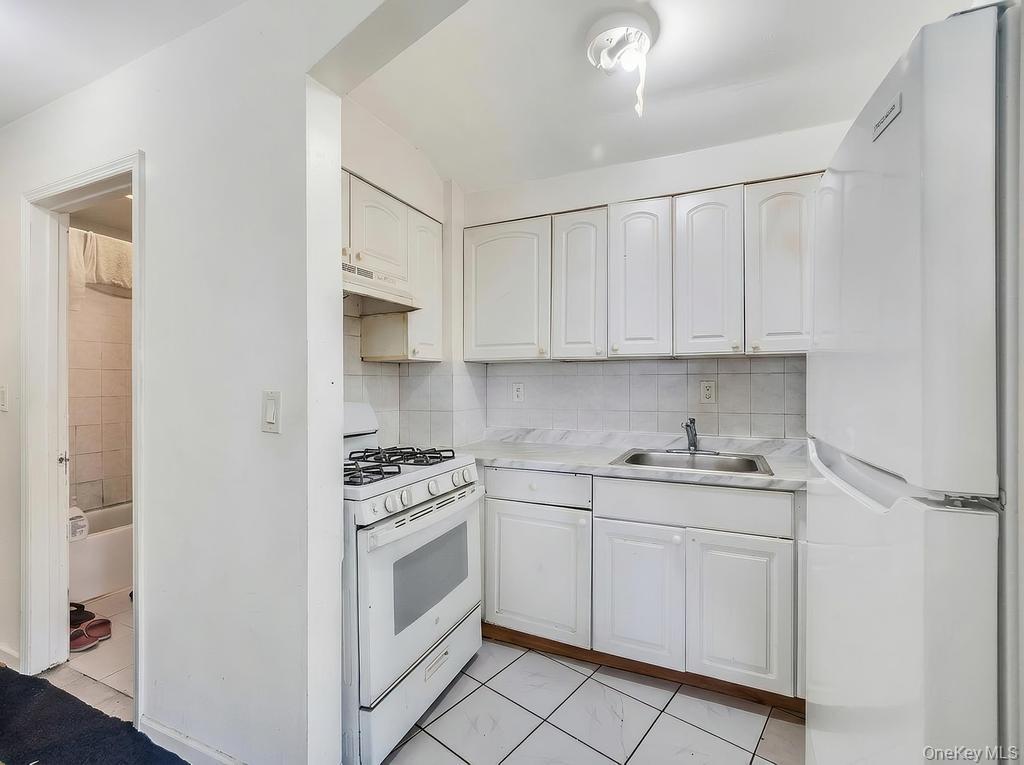 160-02 Normal Road Queens, NY 11432 - Photo 35 of 37