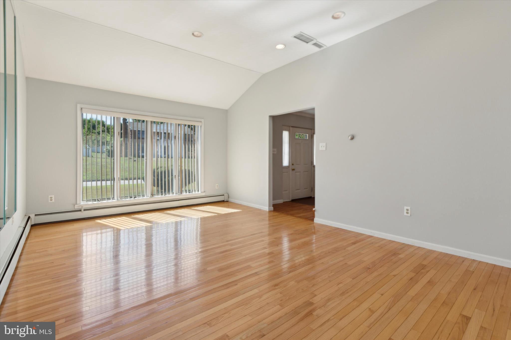 720 Caledonia Street Philadelphia, PA 19128 - Photo 2 of 25