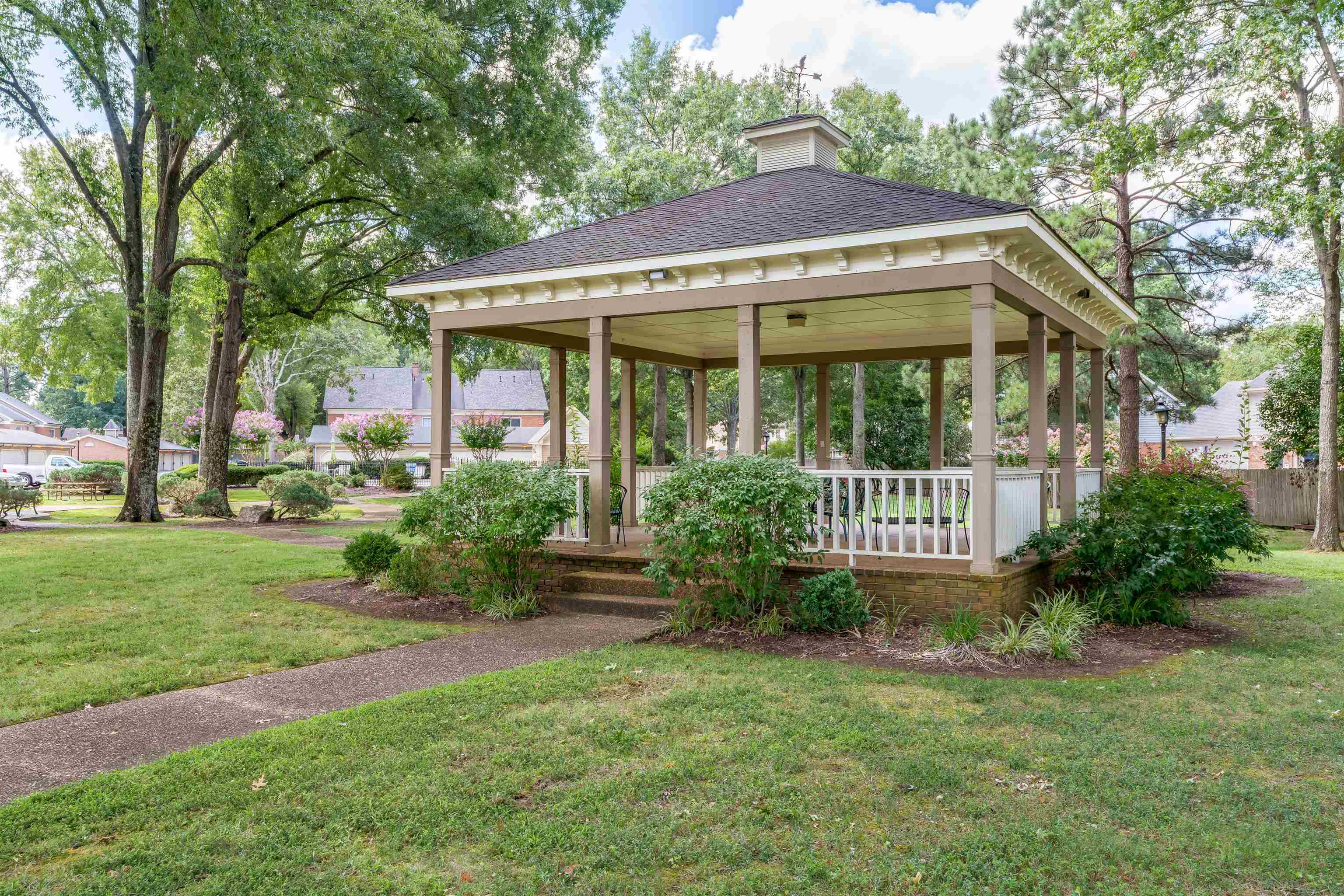1657 Kimbrough Road, Unit 1657 Germantown, TN 38138 - Photo 23 of 25 a front view of a house with garden
