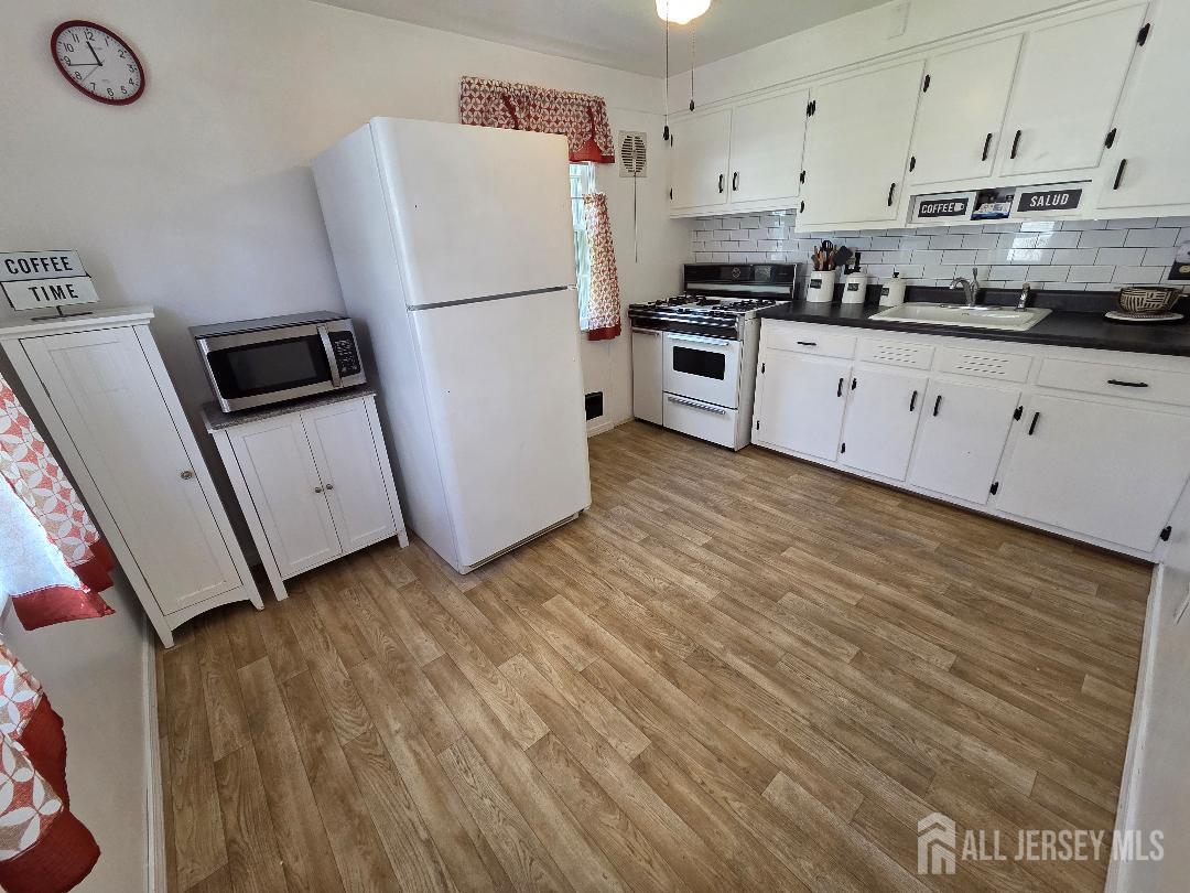 515 Cook Avenue Middlesex, NJ 08846 - Photo 7 of 16