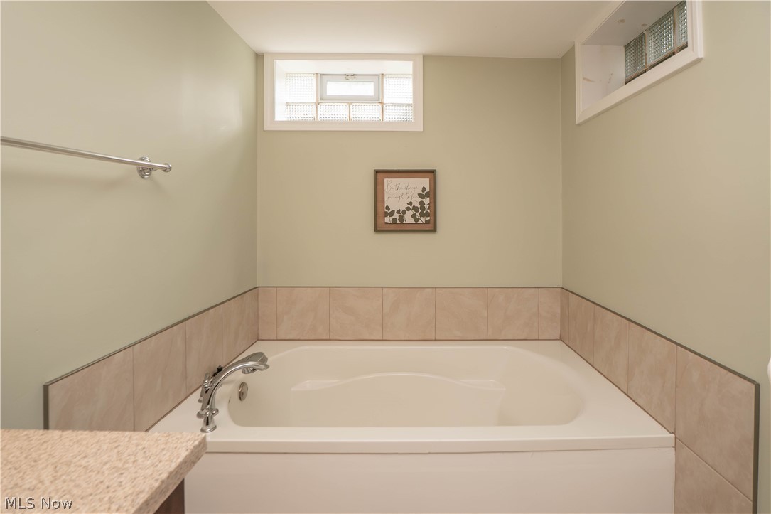 3920 Ashwood Street Northwest Canton, OH 44708 - Photo 30 of 39