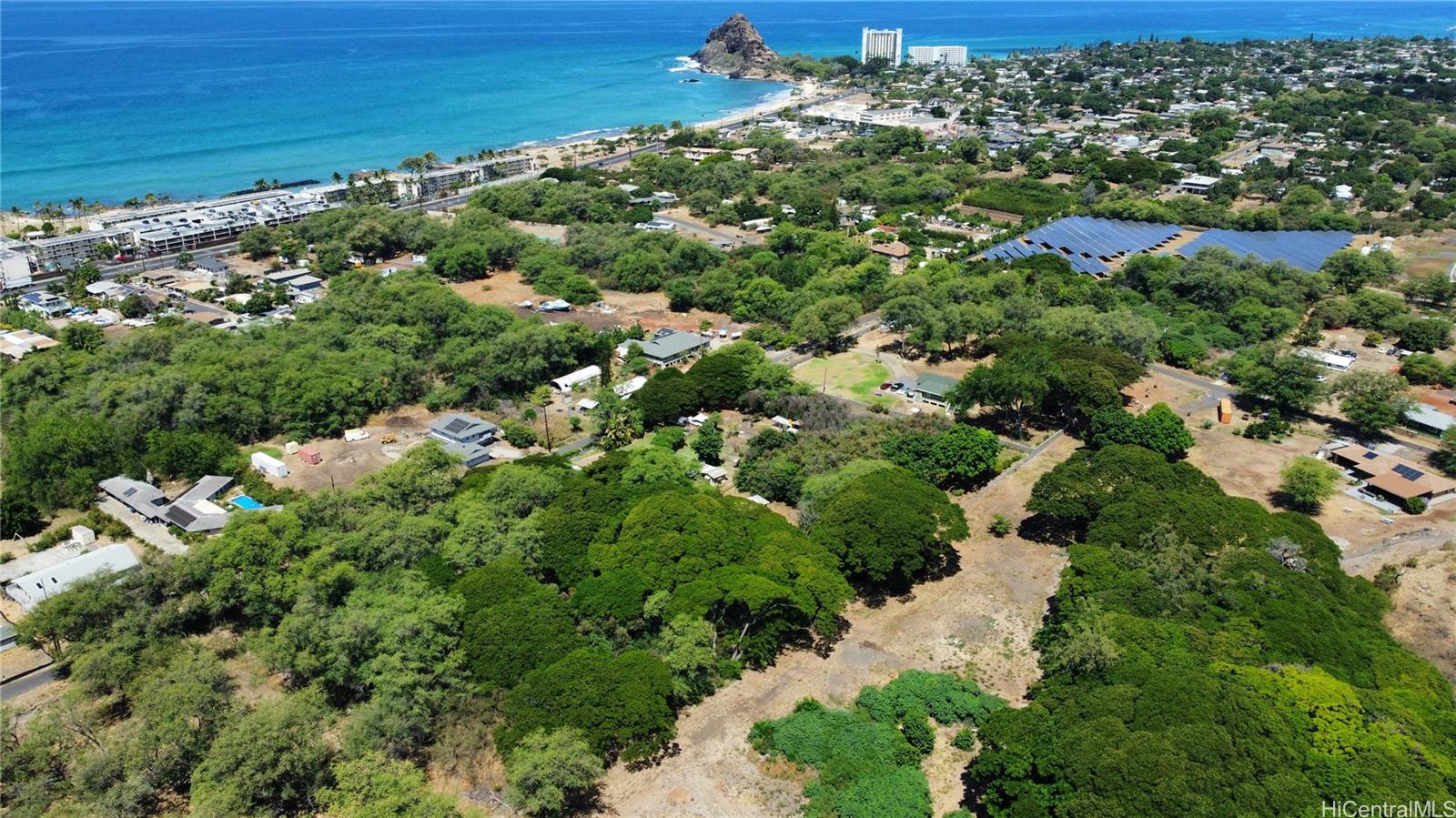 85-230 Mahinaau Road Waianae, HI 96792 - Photo 2 of 7 a view of a city