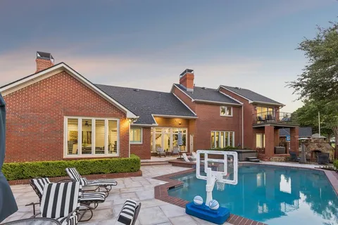 $950,000 | 4127 Manorview Lane, Dallas, TX 75228