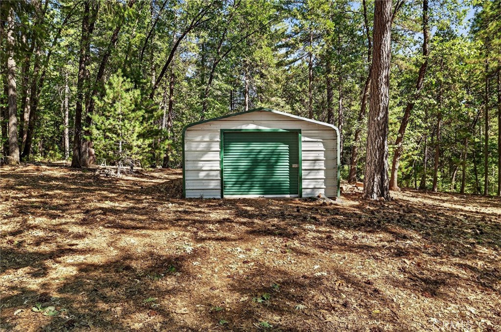 10202 Cohasset Road Chico, CA 95973 - Photo 58 of 75 a front view of a house with a garden