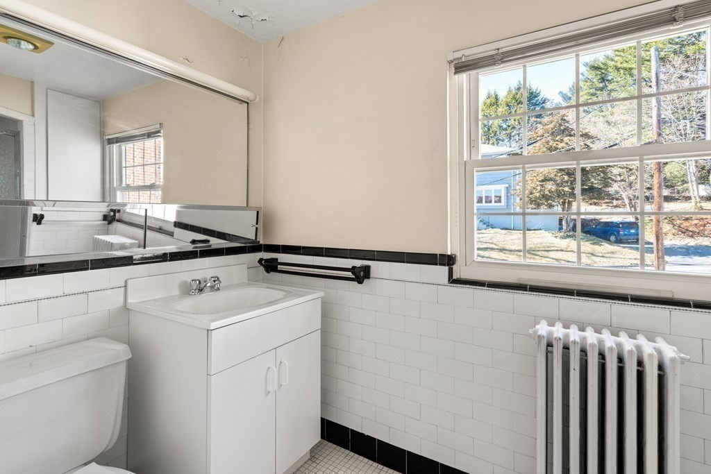 17 Richmond Road Belmont, MA 02478 - Photo 13 of 16 Gallery Image 13