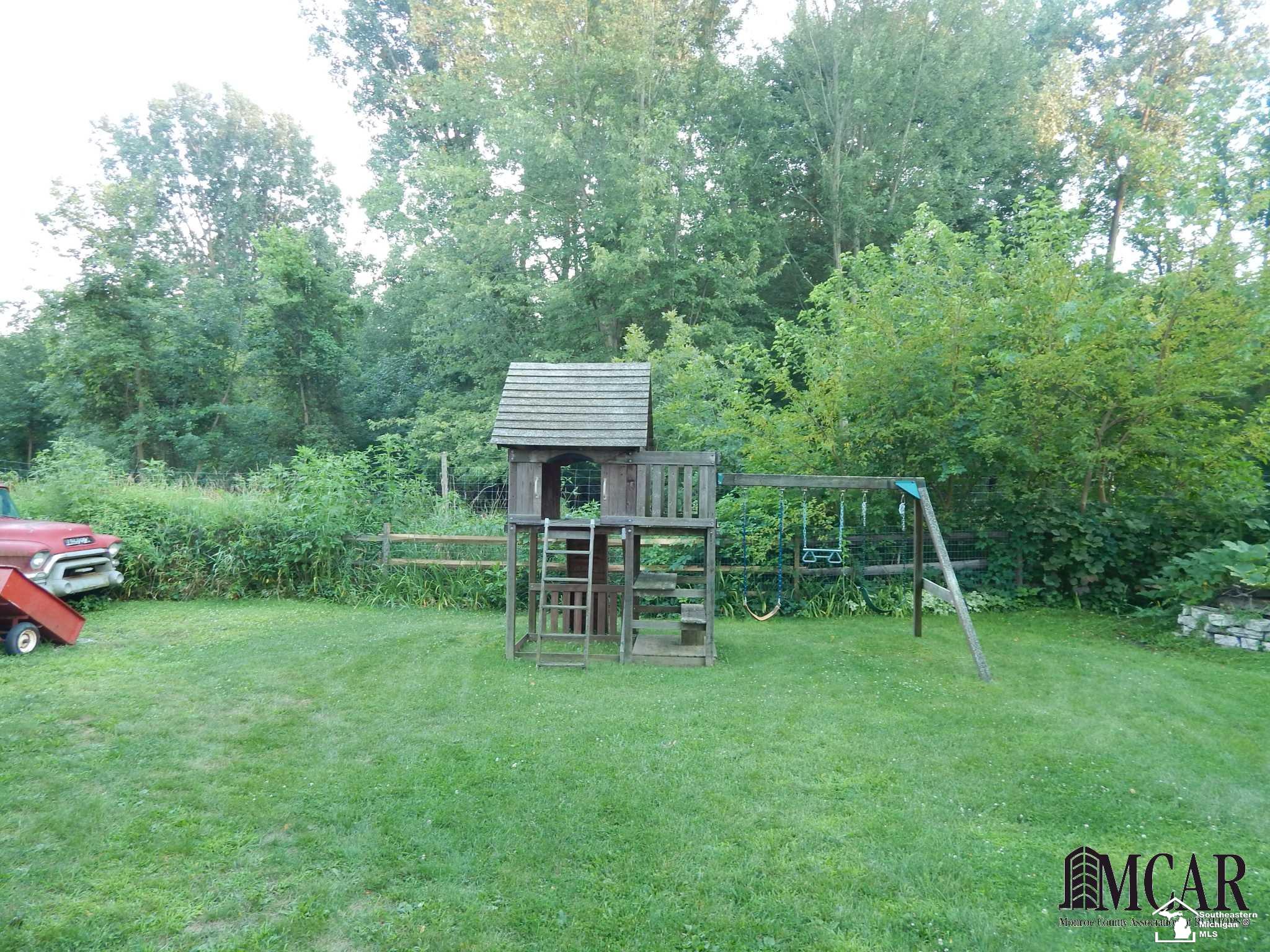 2755 West Temperance Road Temperance, MI 48182 - Photo 24 of 24 Back Yard