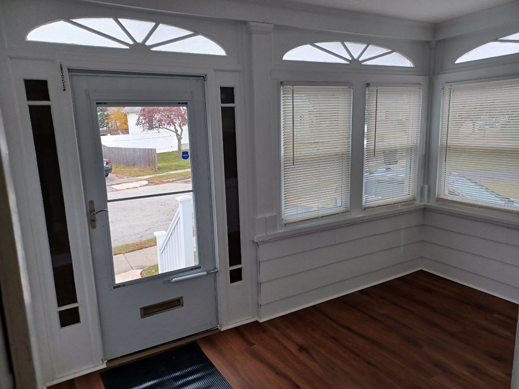33 Circuit Drive Riverside, RI 02915 - Photo 8 of 34 a view of an entryway