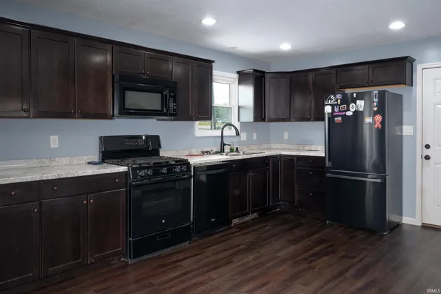 $202,900 | 9611 Lima Road, Fort Wayne, IN 46818