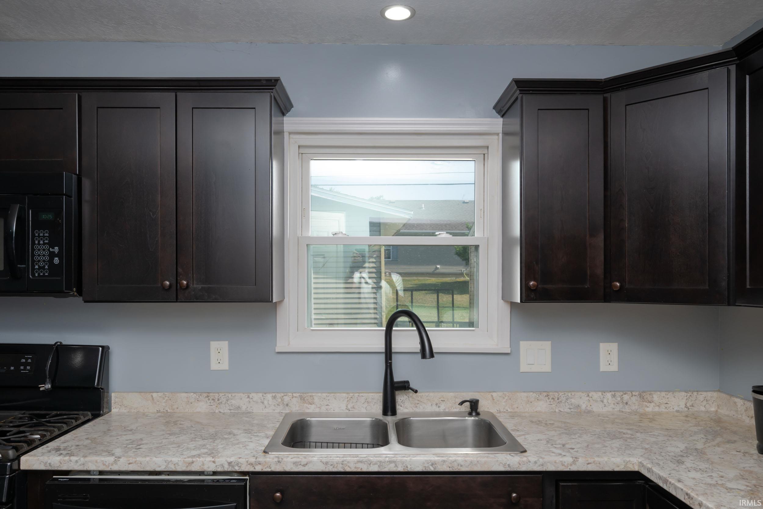 9611 Lima Road Fort Wayne, IN 46818 - Photo 14 of 26