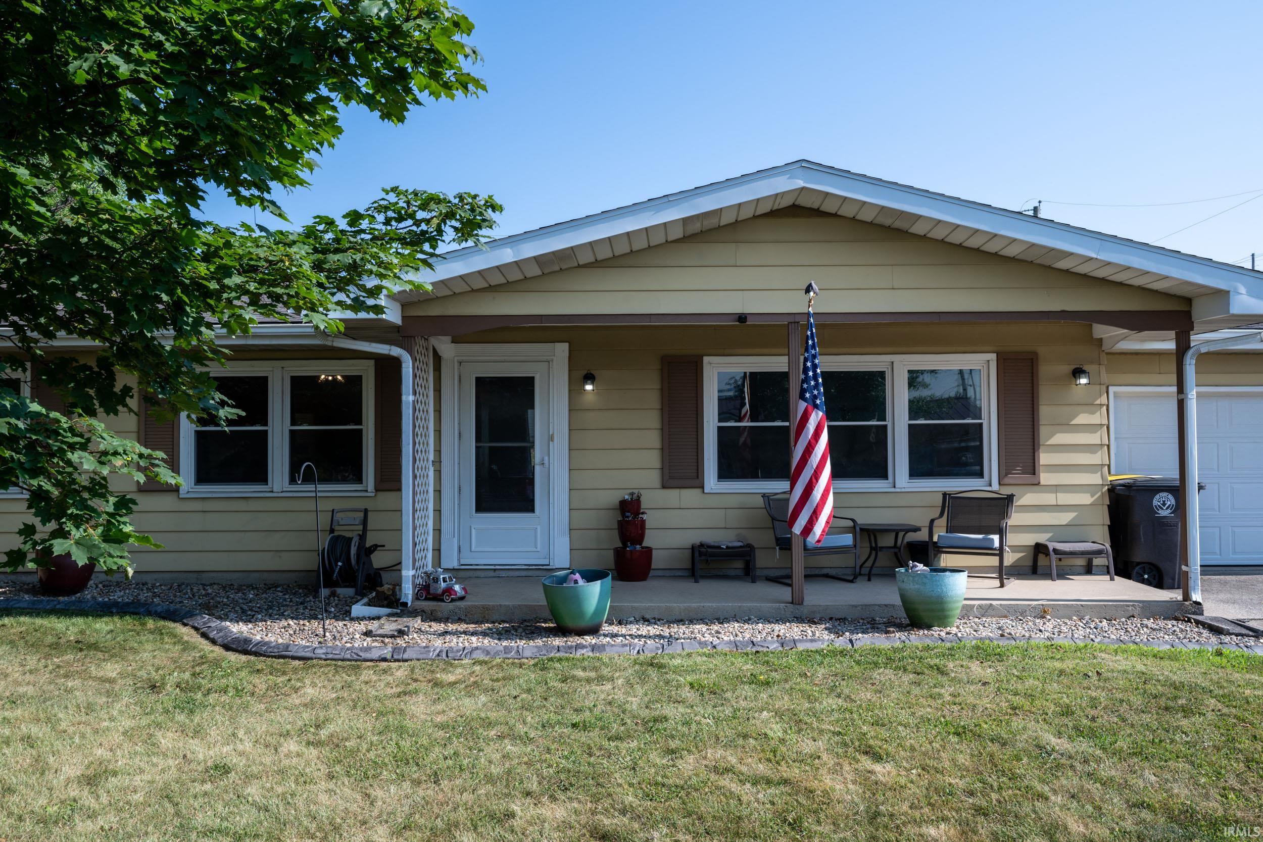9611 Lima Road Fort Wayne, IN 46818 - Photo 2 of 26