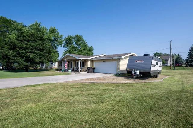$202,900 | 9611 Lima Road, Fort Wayne, IN 46818