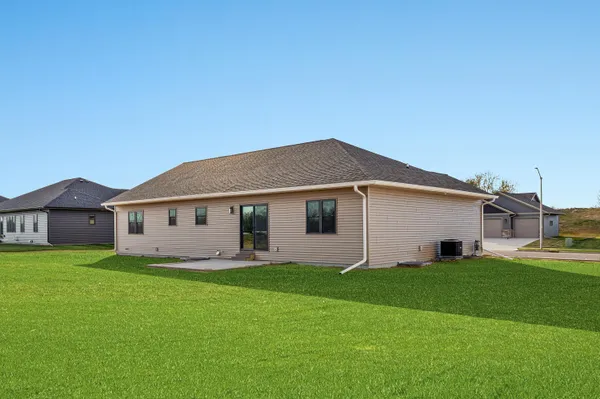 $485,000 | 935 Crockett Drive, Holmen, WI 54636