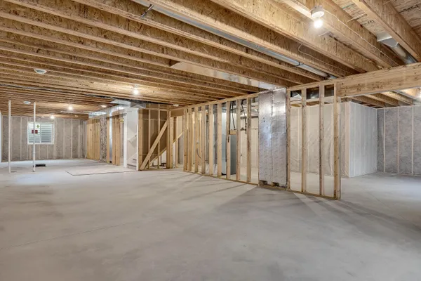 $485,000 | 935 Crockett Drive, Holmen, WI 54636