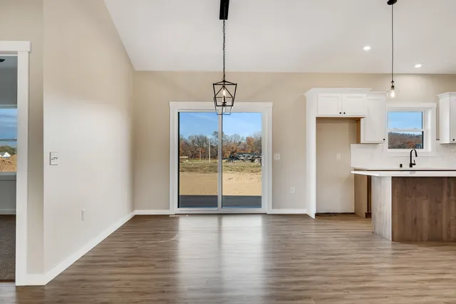 $485,000 | 935 Crockett Drive, Holmen, WI 54636