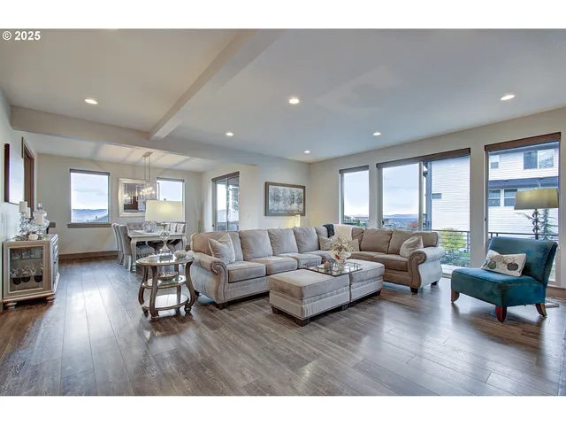 $1,250,000 | 1902 North 18th Court, Washougal, WA 98671