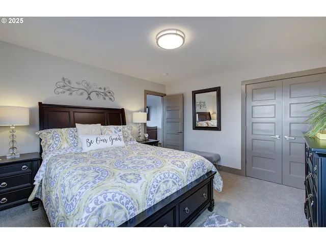 $1,250,000 | 1902 North 18th Court, Washougal, WA 98671