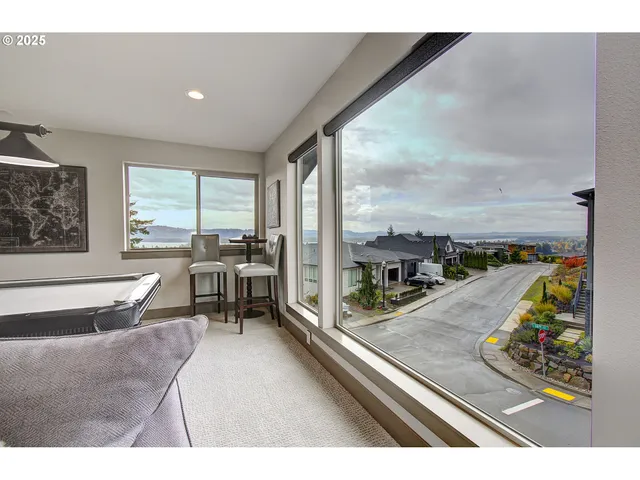 $1,250,000 | 1902 North 18th Court, Washougal, WA 98671