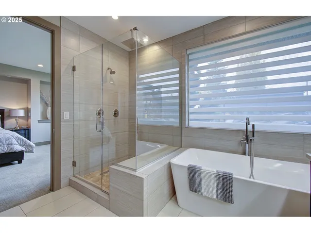 $1,250,000 | 1902 North 18th Court, Washougal, WA 98671