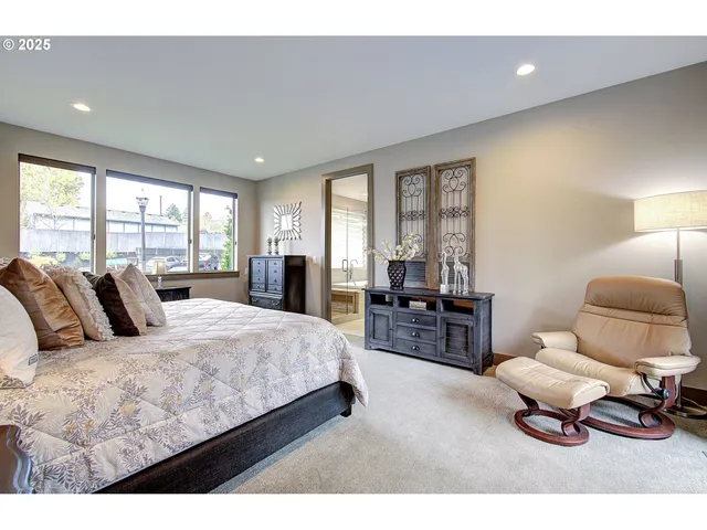 $1,250,000 | 1902 North 18th Court, Washougal, WA 98671