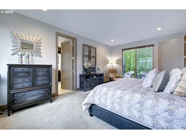 $1,250,000 | 1902 North 18th Court, Washougal, WA 98671