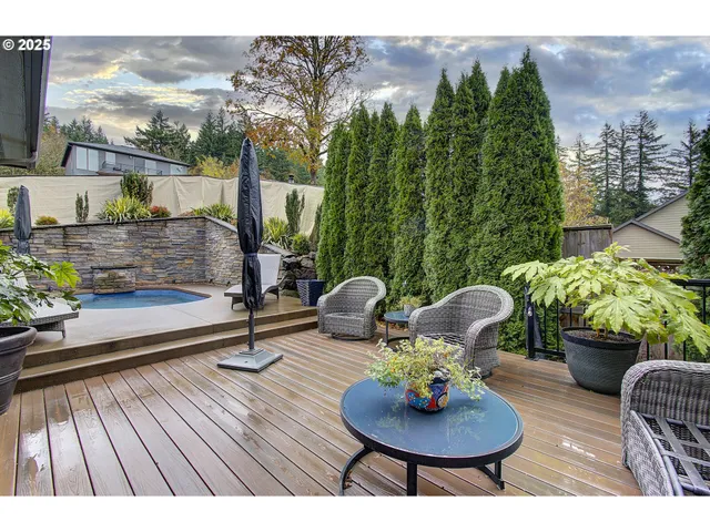 $1,250,000 | 1902 North 18th Court, Washougal, WA 98671