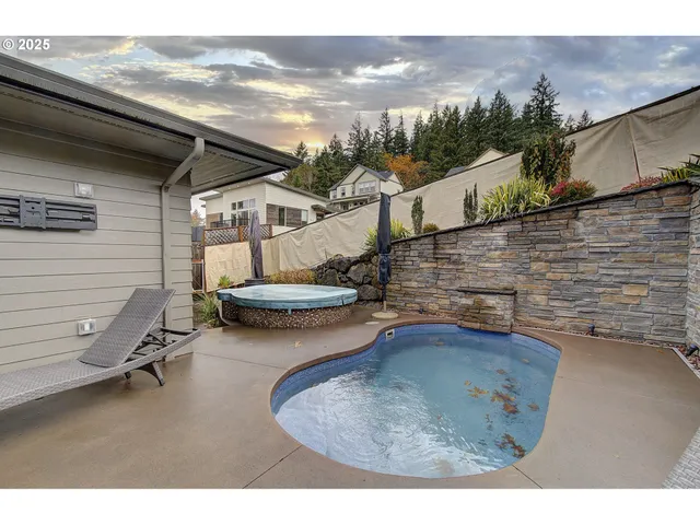 $1,250,000 | 1902 North 18th Court, Washougal, WA 98671