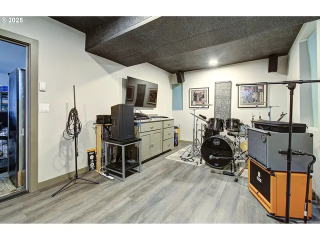 $1,250,000 | 1902 North 18th Court, Washougal, WA 98671