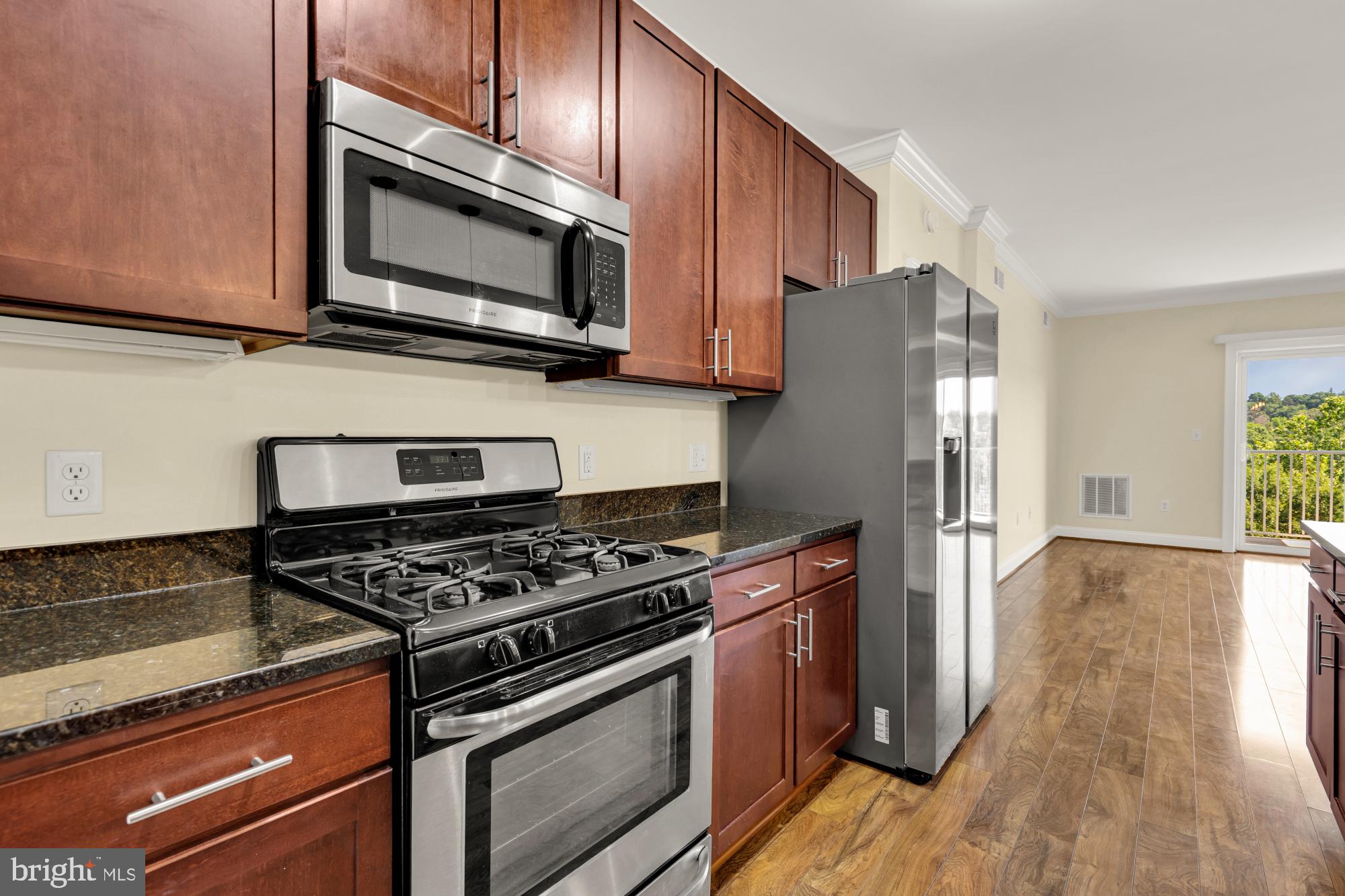6301 Edsall Road, Unit 507 Alexandria, VA 22312 - Photo 4 of 40 All Stainless Appliances