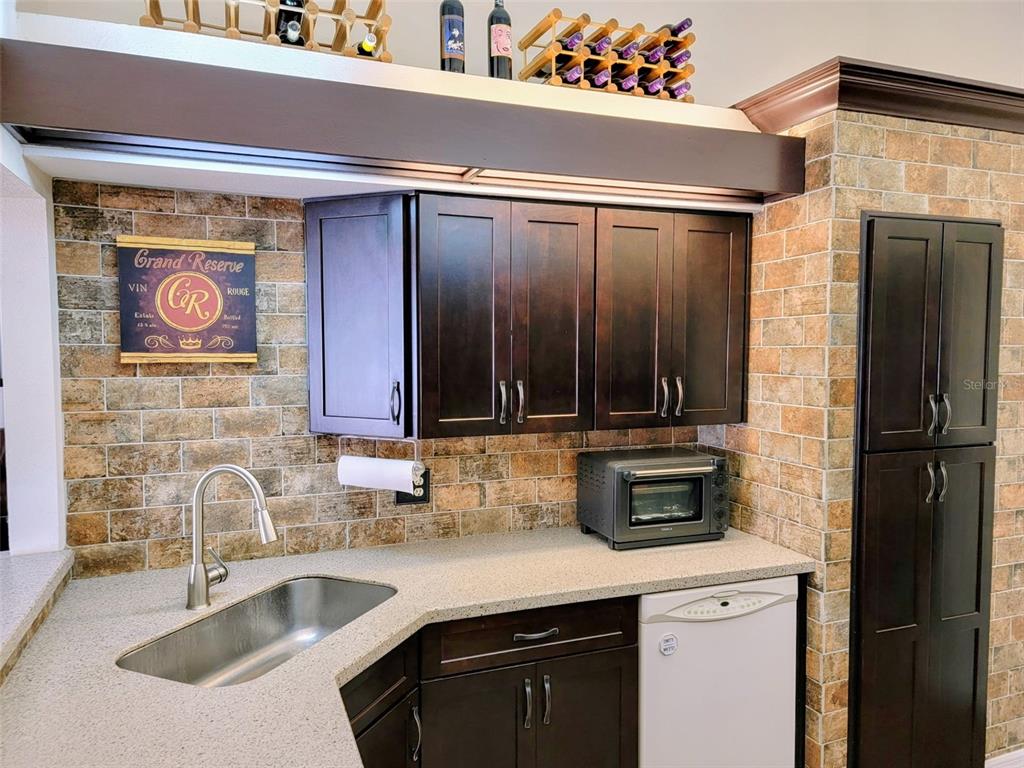 1876 Springbush Lane Clearwater, FL 33763 - Photo 12 of 40