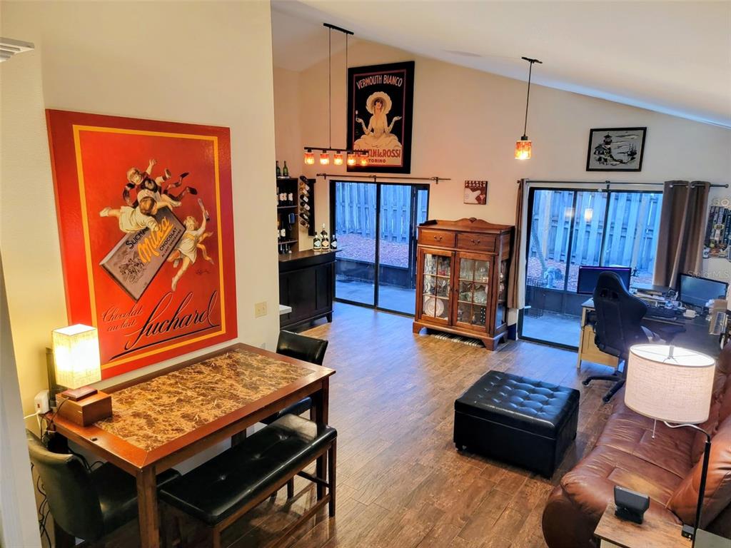 1876 Springbush Lane Clearwater, FL 33763 - Photo 5 of 40