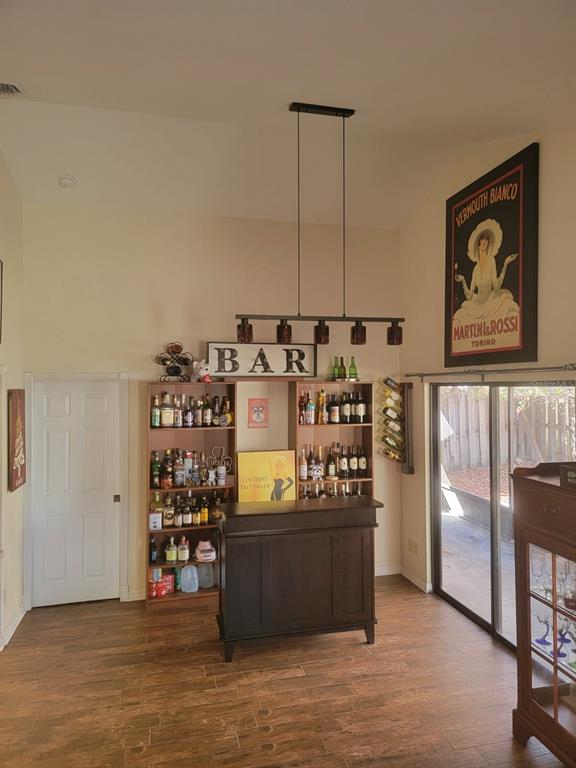 1876 Springbush Lane Clearwater, FL 33763 - Photo 10 of 40