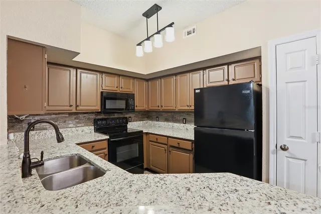$225,000 | 13103 Mulberry Park Drive, Unit 829, Orlando, FL 32821